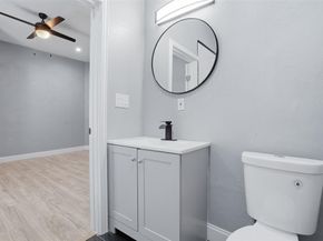 1107 E Allen Avenue , Fort Worth Texas 76104