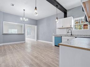 1107 E Allen Avenue , Fort Worth Texas 76104