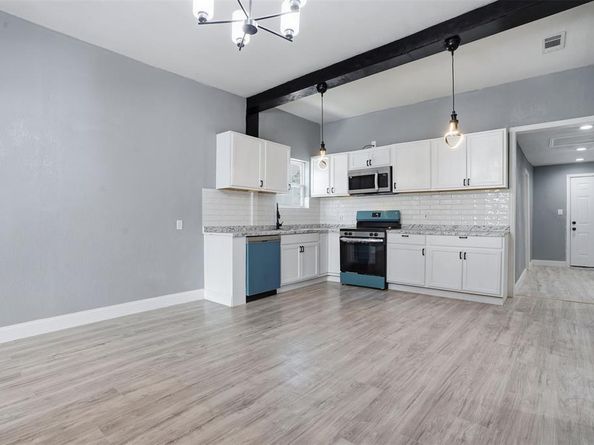 1107 E Allen Avenue , Fort Worth Texas 76104