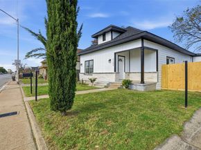 1107 E Allen Avenue , Fort Worth Texas 76104