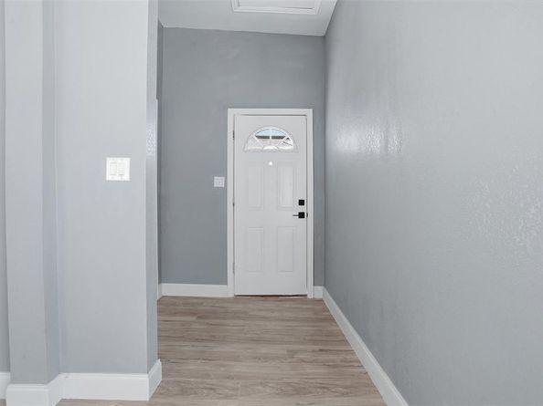 1107 E Allen Avenue , Fort Worth Texas 76104
