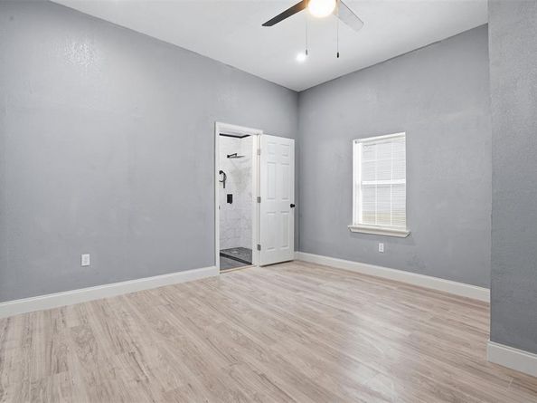 1107 E Allen Avenue , Fort Worth Texas 76104