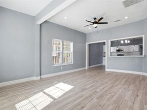 1107 E Allen Avenue , Fort Worth Texas 76104