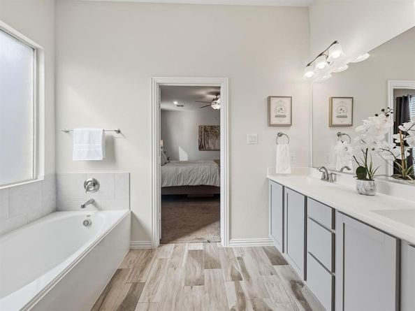 14733  Equine Trail , Fort Worth Texas 76052