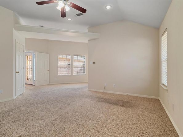 720  Smokerise Circle , Denton Texas 76205