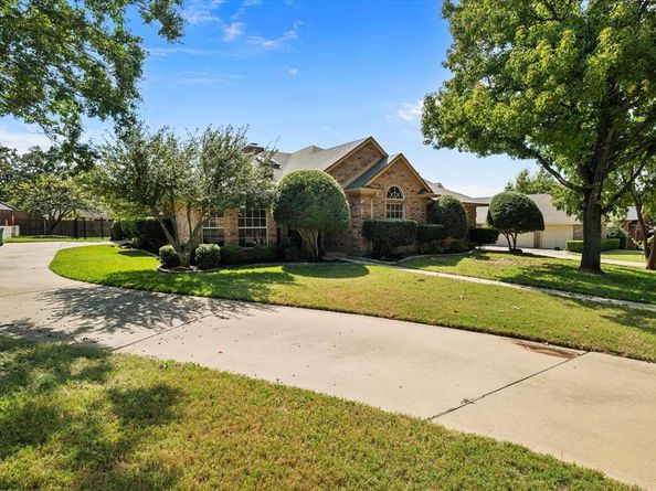 720  Smokerise Circle , Denton Texas 76205