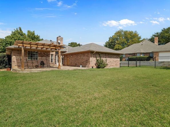 720  Smokerise Circle , Denton Texas 76205