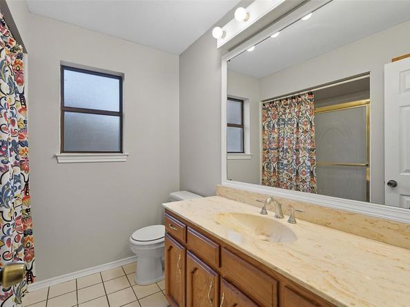 3422  Dovecreek Drive , Arlington Texas 76016