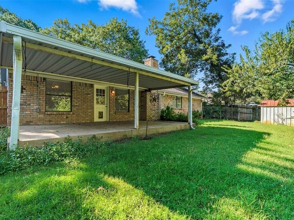 3422  Dovecreek Drive , Arlington Texas 76016
