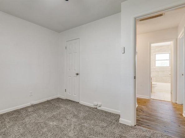 5241 E Berry Street , Fort Worth Texas 76119