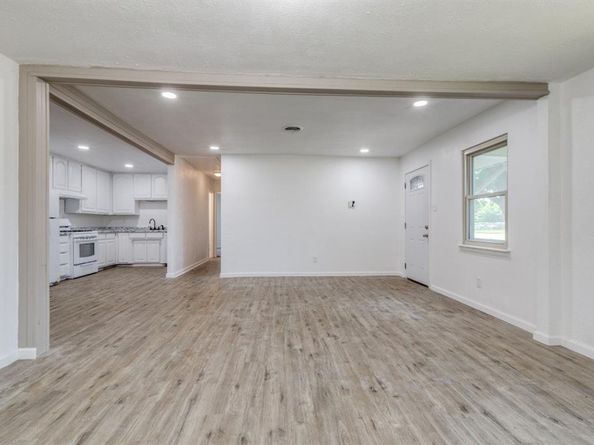 5241 E Berry Street , Fort Worth Texas 76119