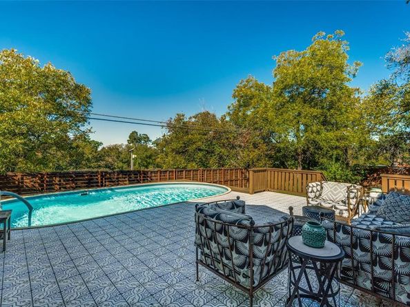 1635  Taft Street , Dallas Texas 75208