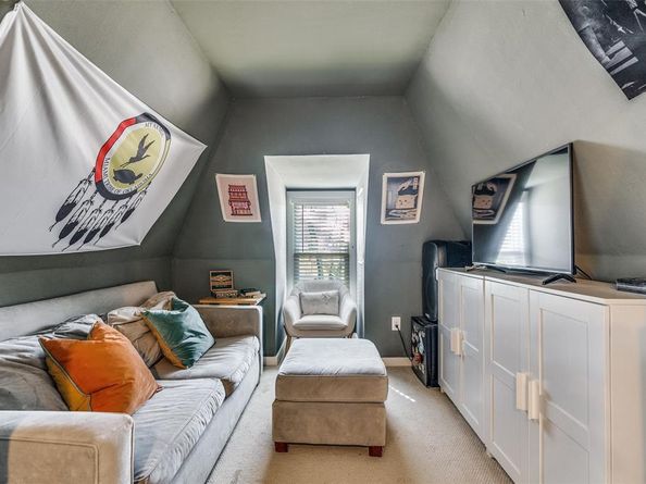 1635  Taft Street , Dallas Texas 75208