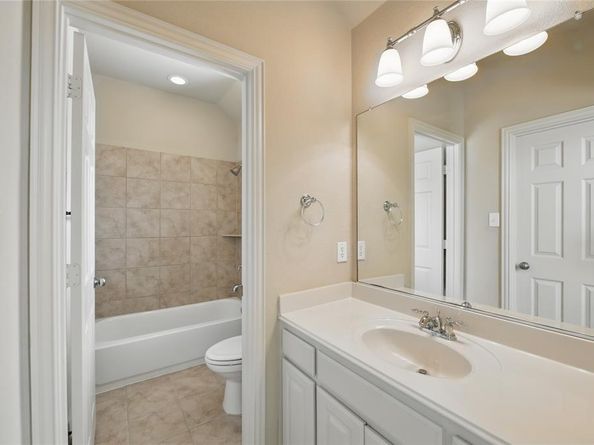 3060  England Parkway , Grand Prairie Texas 75054