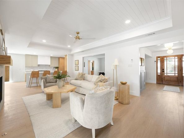 13824  Far Hills Lane , Dallas Texas 75240