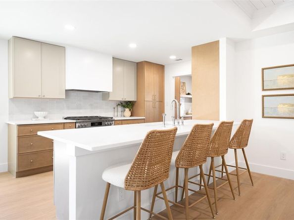 13824  Far Hills Lane , Dallas Texas 75240