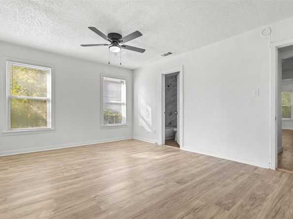 3540  Burton Avenue , Fort Worth Texas 76105