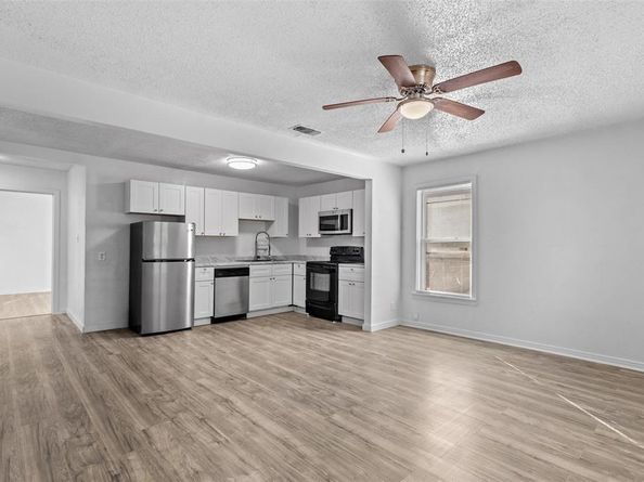 3540  Burton Avenue , Fort Worth Texas 76105