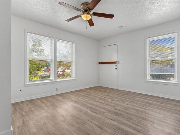 3540  Burton Avenue , Fort Worth Texas 76105