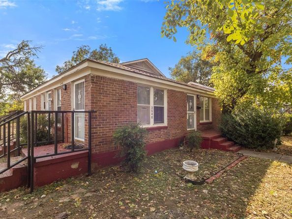 3540  Burton Avenue , Fort Worth Texas 76105