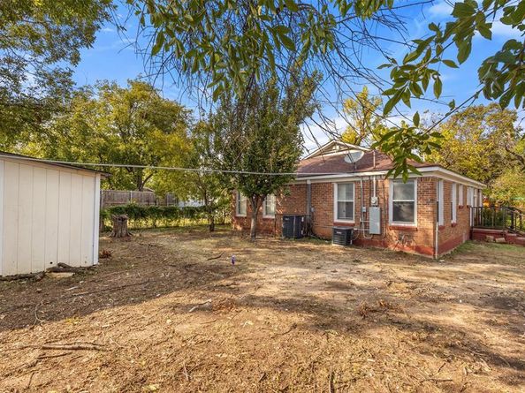 3540  Burton Avenue , Fort Worth Texas 76105