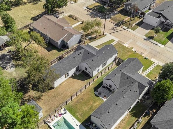 1115  Claude Street , Dallas Texas 75203