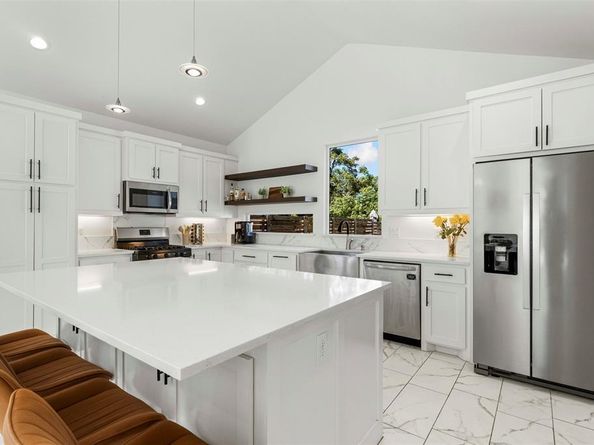 1115  Claude Street , Dallas Texas 75203