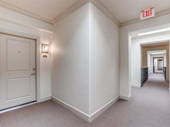 3818  Holland Avenue  309, Dallas Texas 75219
