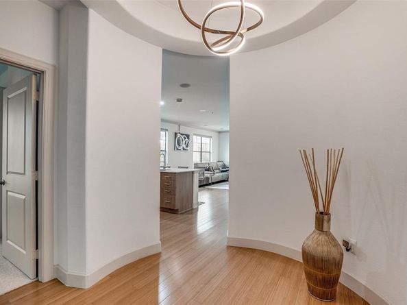 3818  Holland Avenue  309, Dallas Texas 75219