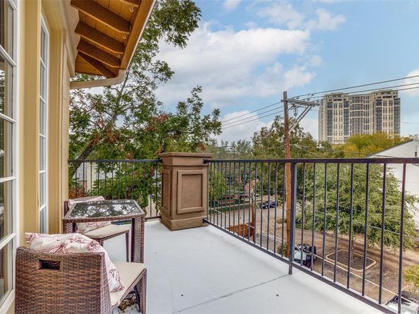 3818  Holland Avenue  309, Dallas Texas 75219