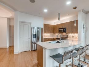 3818  Holland Avenue  309, Dallas Texas 75219