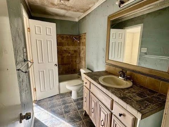 248  Gordon Drive , Azle Texas 76020