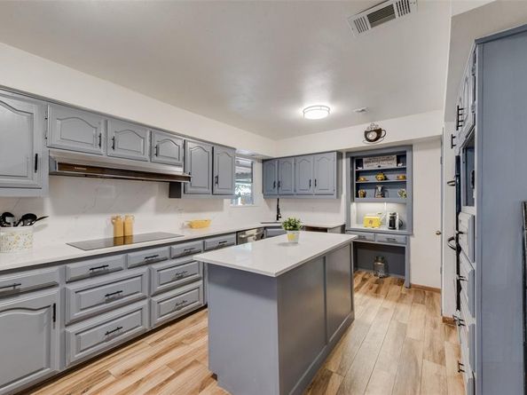 115  Mantlebrook Drive , DeSoto Texas 75115