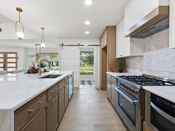7651  Chalkstone Drive , Dallas Texas 75248