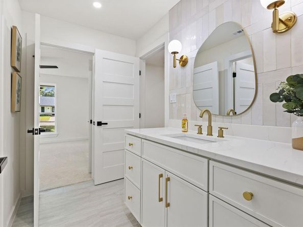 7651  Chalkstone Drive , Dallas Texas 75248