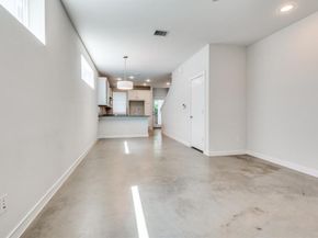 1155  Crownview Lane , Dallas Texas 75208