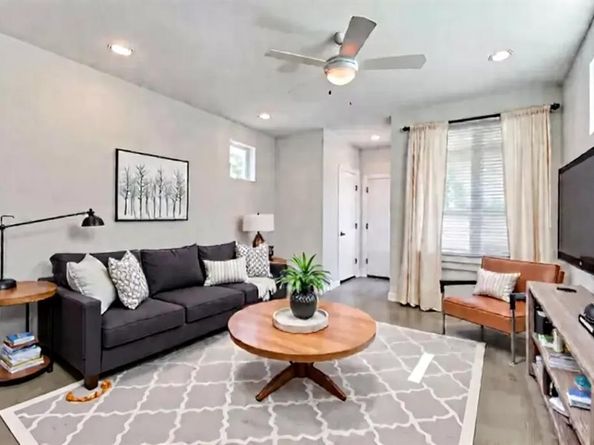 1155  Crownview Lane , Dallas Texas 75208