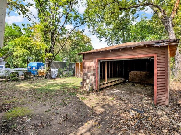 3626  Meyers Street , Dallas Texas 75215