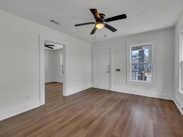 3626  Meyers Street , Dallas Texas 75215