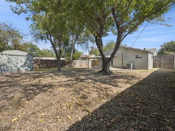 105  Lockwood Street , White Settlement Texas 76108