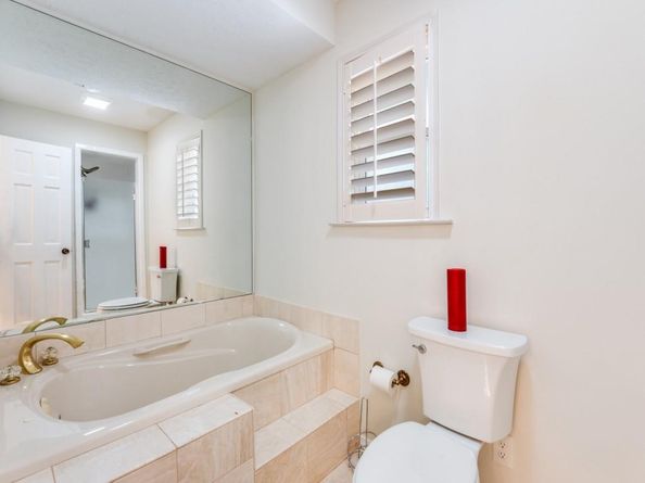 2714  Carriage Lane , Carrollton Texas 75006