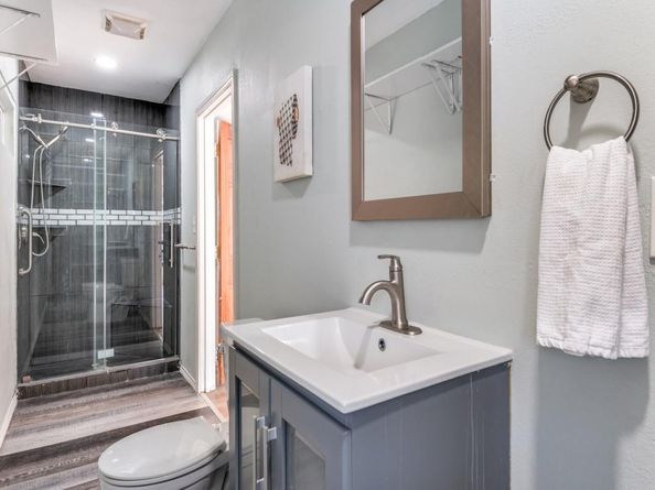 2714  Carriage Lane , Carrollton Texas 75006