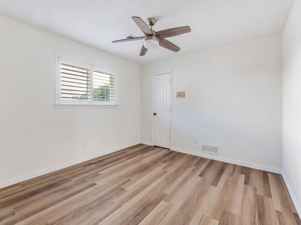 2714  Carriage Lane , Carrollton Texas 75006