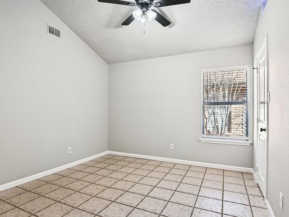 5027  Stage West Drive , Arlington Texas 76017