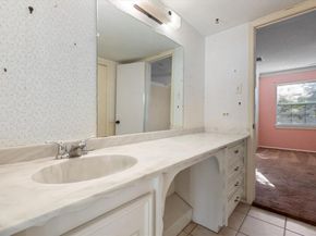 4010  Texas Drive , Dallas Texas 75211