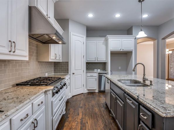 610  Evelake Court , Lewisville Texas 75056