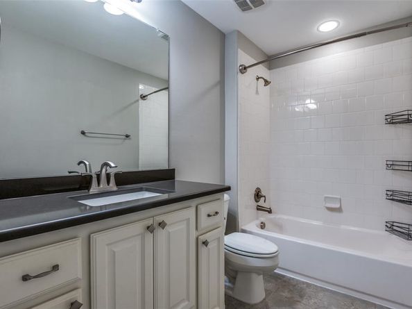 610  Evelake Court , Lewisville Texas 75056