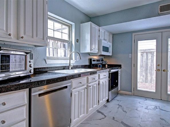3051  Harbinger Lane , Dallas Texas 75287