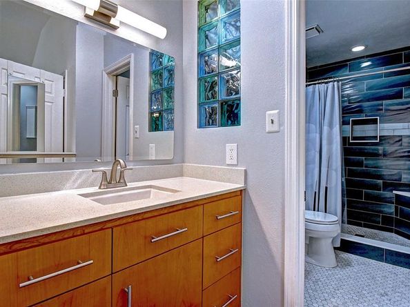3051  Harbinger Lane , Dallas Texas 75287