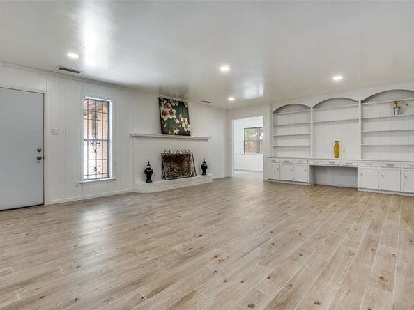 6115  Red Bird Court , Dallas Texas 75232